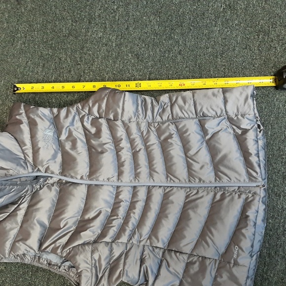North Face 550 Down-Filled Vest - Picture 7 of 8